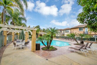 Building Photo - 2889 Plaza del Amo