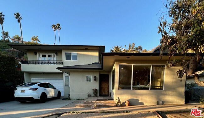 Building Photo - 21649 Pacific Coast Hwy