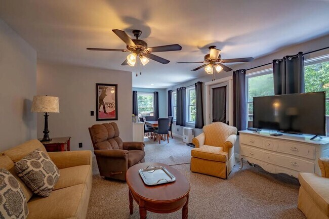 Building Photo - The Eagles Nest