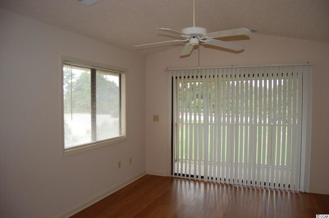 Building Photo - 4274 Pinehurst Cir