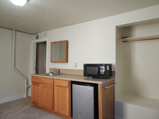 Foto del edificio - 2708 NE Sandy Blvd