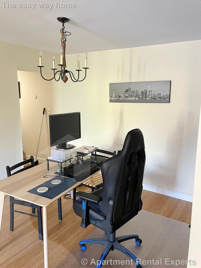 Foto del edificio - 12 Cameron Ave