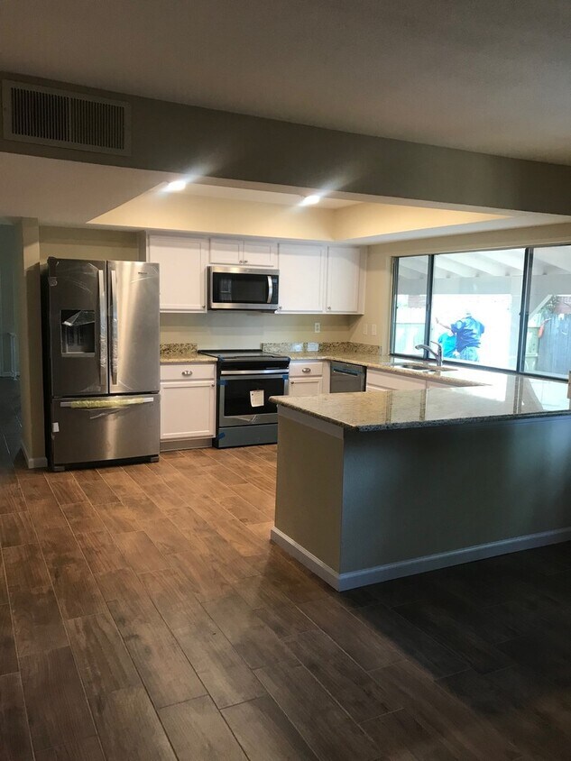 Foto principal - 2505 Cherry Blossom Ln