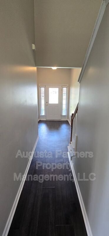 Building Photo - 3206 Lexington Way