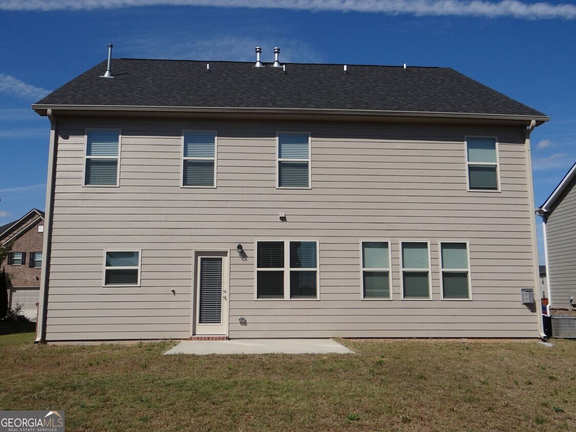 Foto del edificio - 3473 Hawthorn Farm Blvd