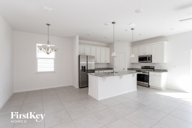 Building Photo - 519 Crown Rose Dr