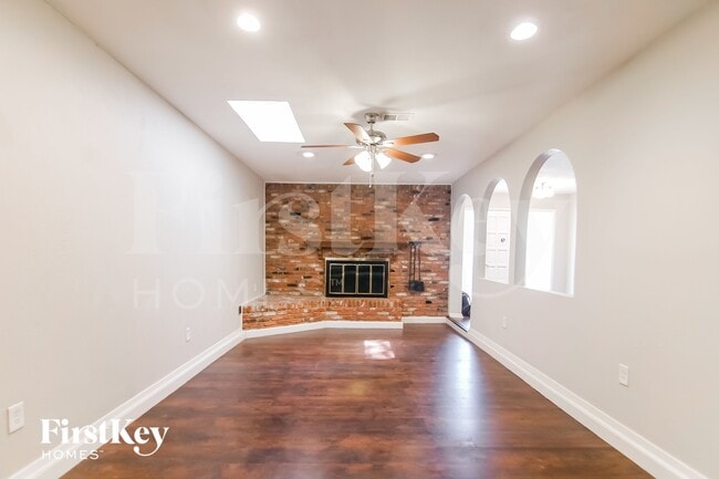 Foto del edificio - 6332 Norma St