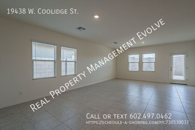 Building Photo - COME TOUR TODAY!
