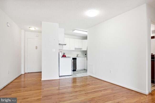 Foto del edificio - 1239 Vermont Ave NW