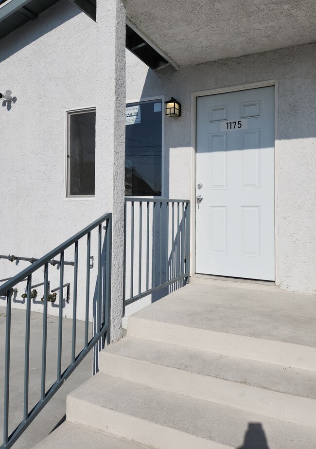 Building Photo - 1175 E 41st Pl