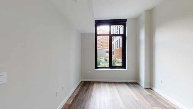 Interior Photo - The MO