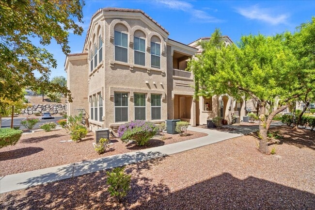 Foto del edificio - New Paint- 1 Bd Retreat, Community Pool, S...