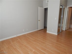 Building Photo - 2201 Ramsgate Dr