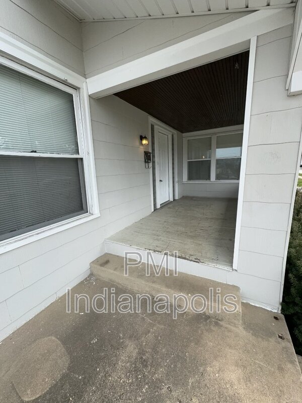 Building Photo - 1220 E Thompson Rd