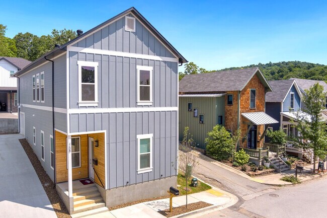 Building Photo - 158 E South St