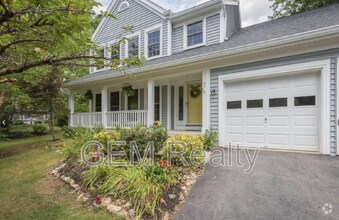 Building Photo - 31 Puritan Pl