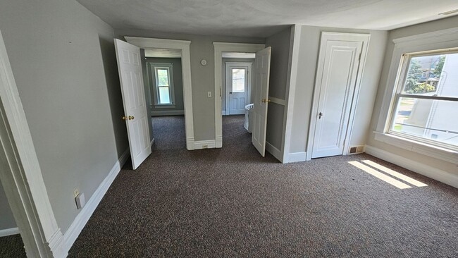 Building Photo - 50 N Gamble St