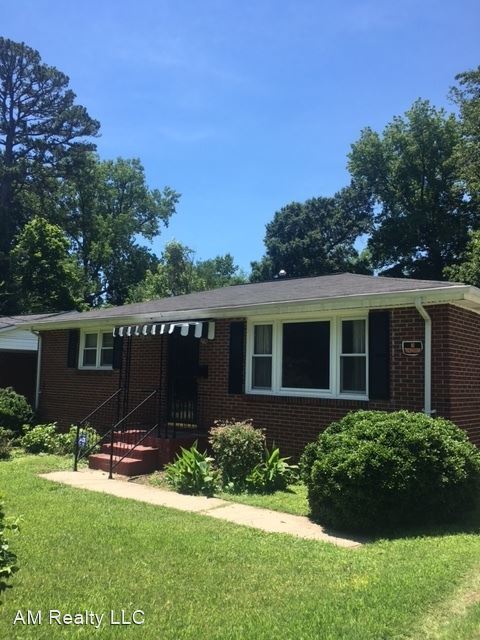 Primary Photo - 3 br, 1 bath House - 2739 Catalina Avenue