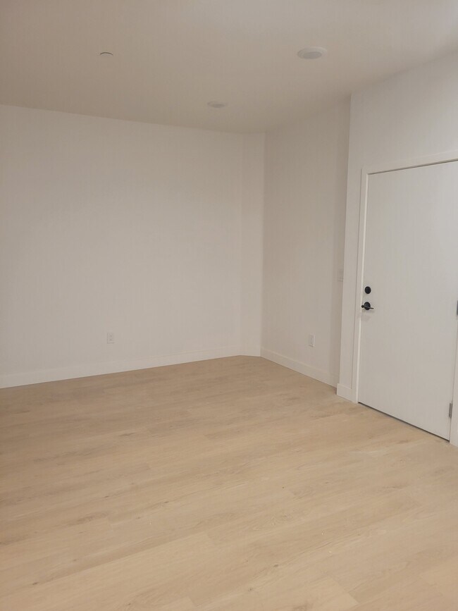 Foto del edificio - 2317 Olive Ave