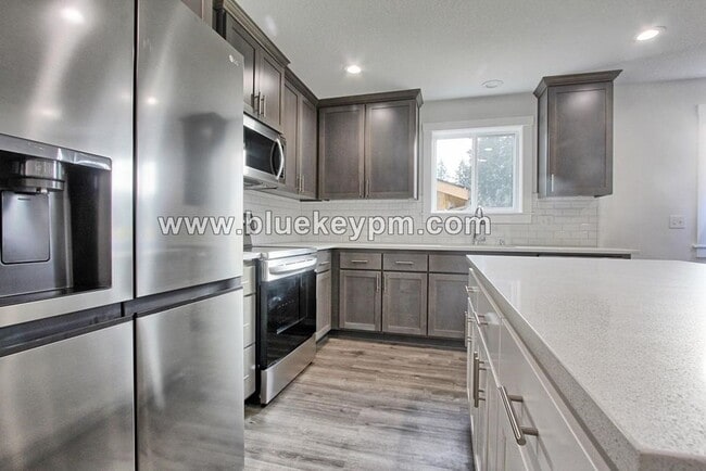 Building Photo - 3 Bed, 2 Bath Home in Image Neighborhood