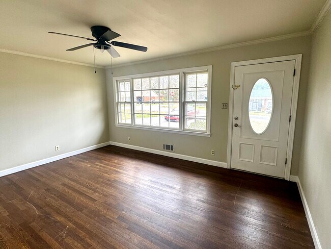 Foto del edificio - 318 Leola Dr