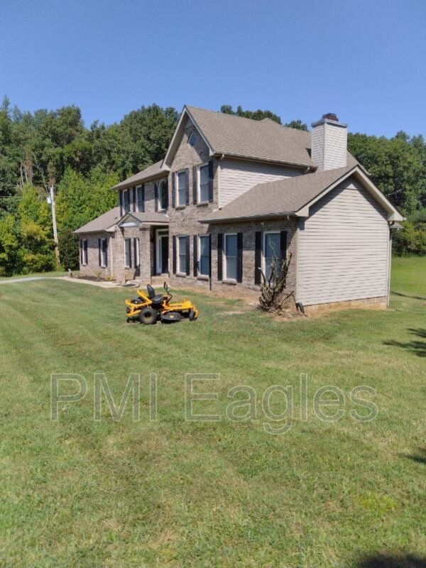 Primary Photo - 3955 Trough Springs Rd
