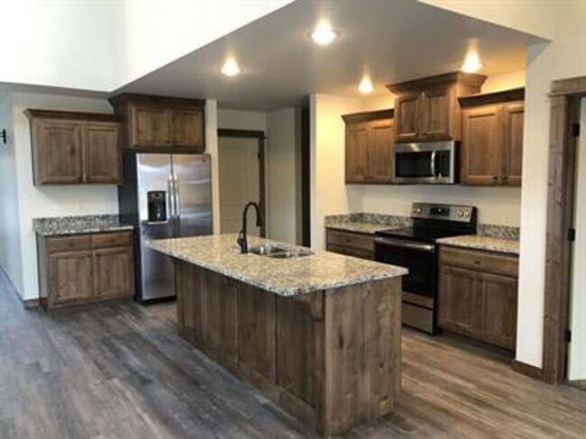 Foto del edificio - Spacious and Nicely Finished Townhome in Bozeman