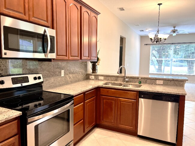 Foto del edificio - 708 Lakeworth Cir