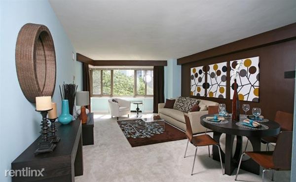 Building Photo - 1360 N Lake Shore Dr