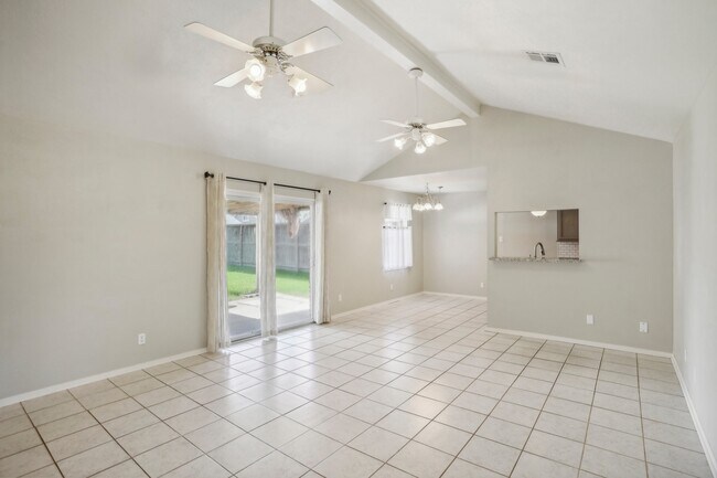 Foto del edificio - 722 Princeton Ln