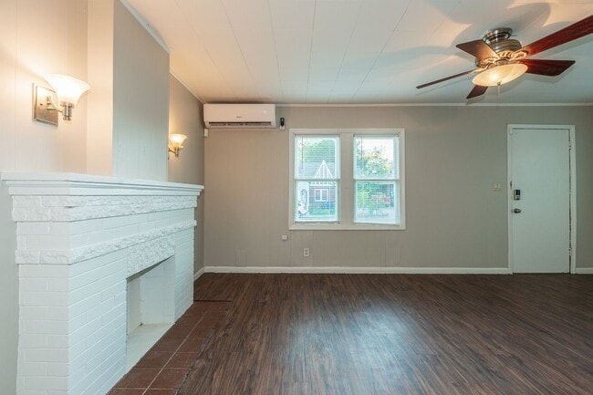 Building Photo - 119 N Birmingham Duplex