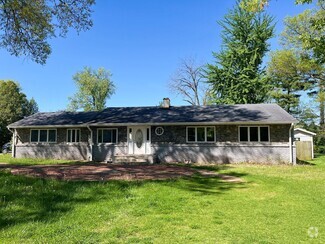 Building Photo - 200 Lyndon Ln