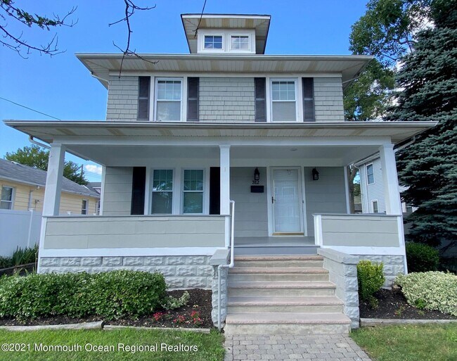 Building Photo - 312 15th Ave