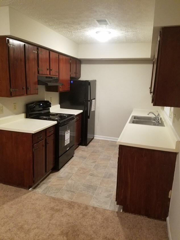 Building Photo - 1673 Foxhaven Dr