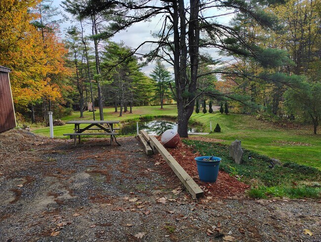 Foto del edificio - 18 Buckwood Rd