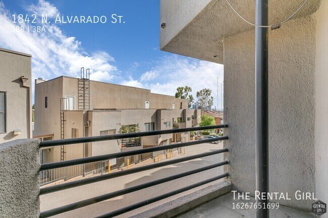 Foto del edificio - 1842 N Alvarado St