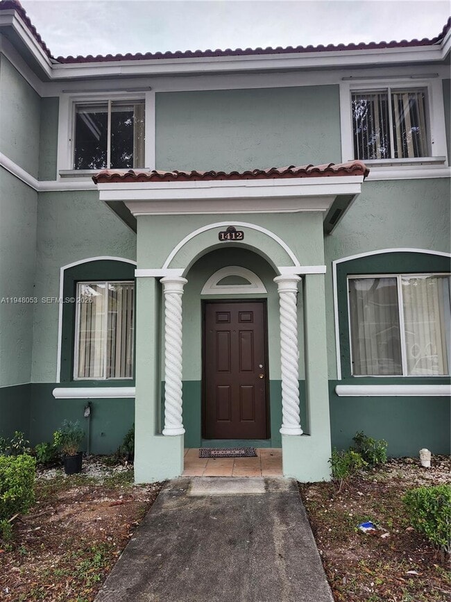 Building Photo - 1412 SE 24th Ct