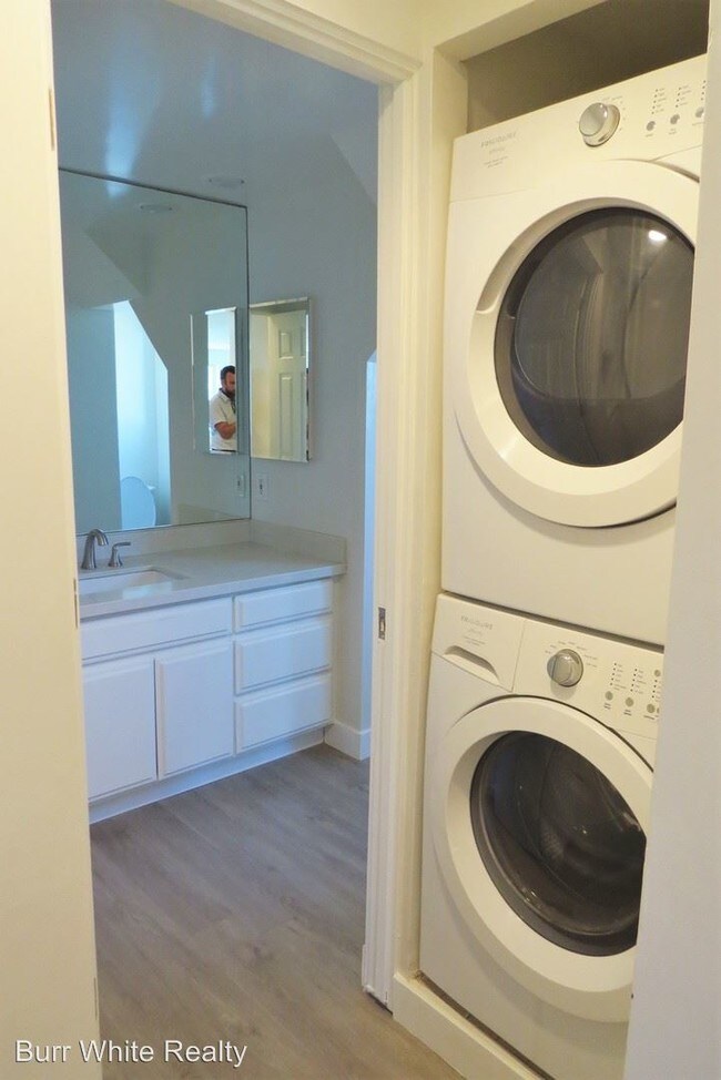 Foto del edificio - 2 br, 1.5 bath House - 5803 Seashore  B
