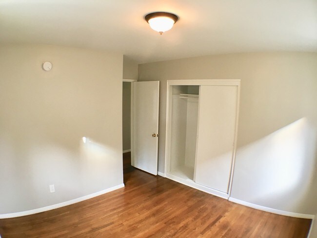 Building Photo - 9235 Crenshaw Blvd
