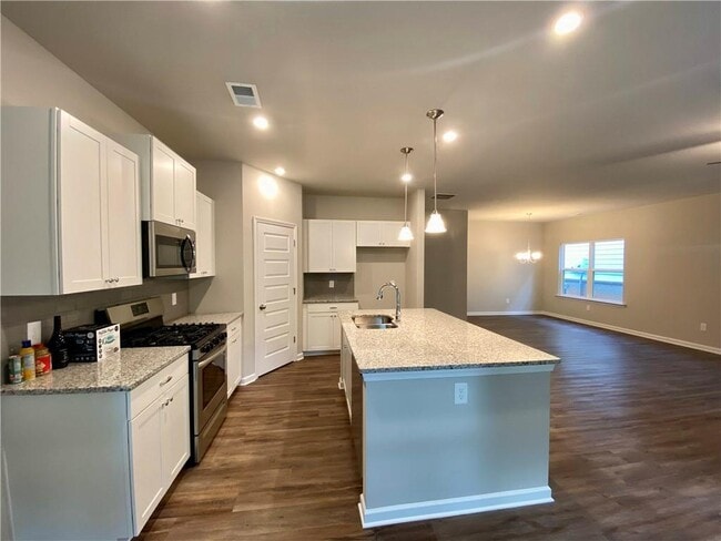 Building Photo - 3863 Clarington Dr