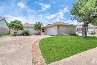 Building Photo - 19406 Westhaven Dr