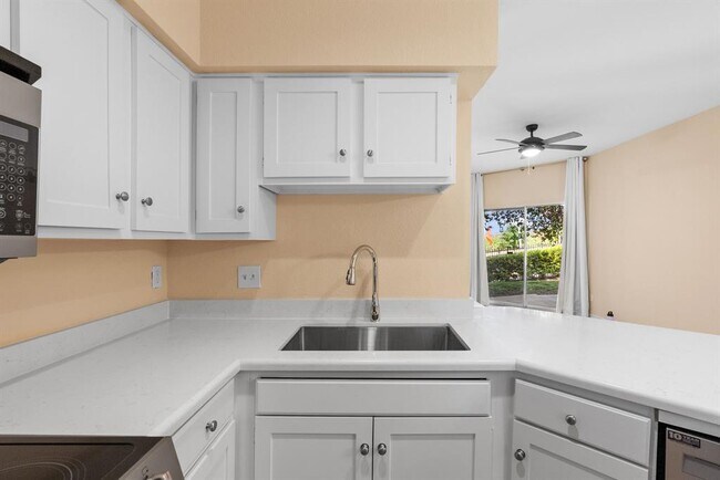 Building Photo - 2450 Wickersham Ln