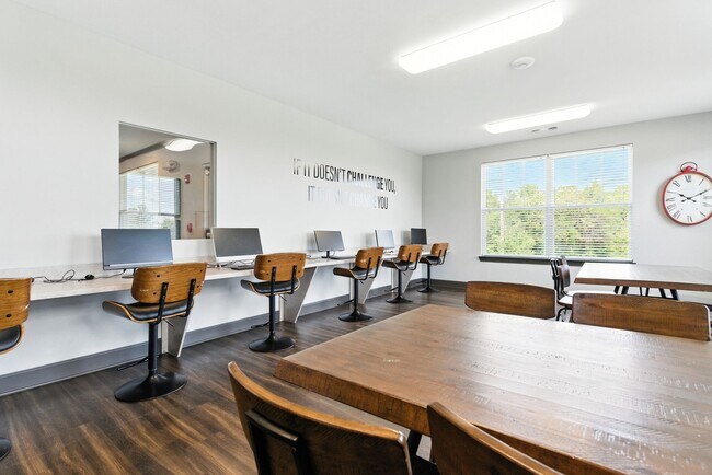 Building Photo - 6015 Bristol Bluffs Cir