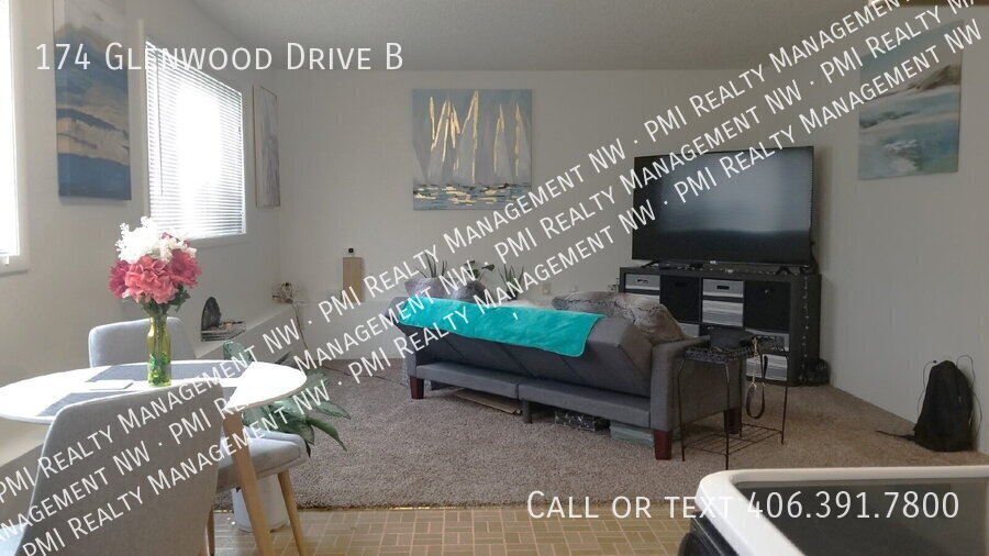 Foto principal - 174 Glenwood Dr