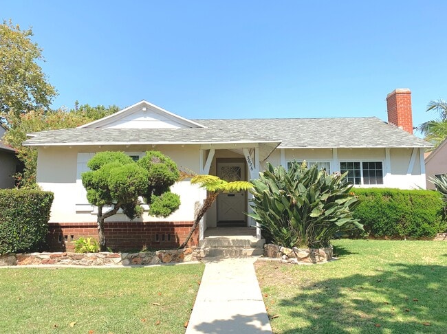 front view - 3626 McLaughlin Ave