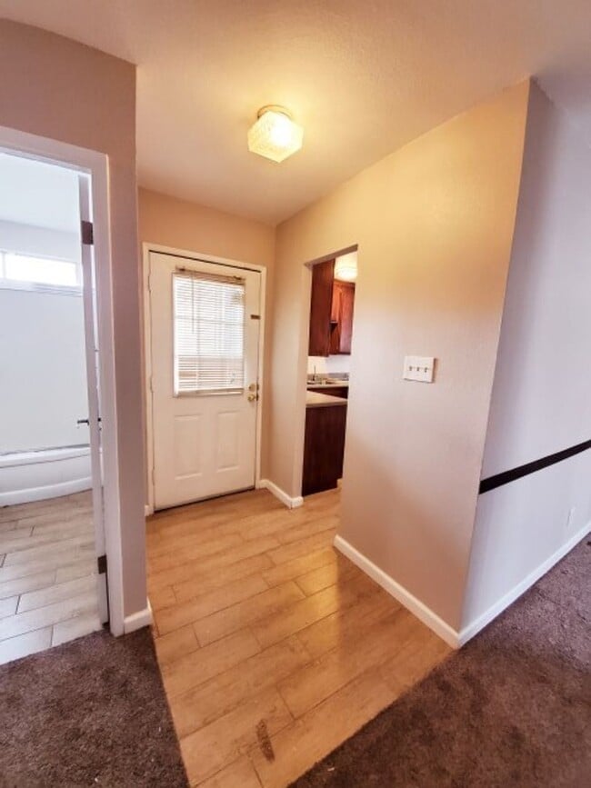 Building Photo - Coming Soon 6/14/24 COZY 4BED/2BATH HOME I...