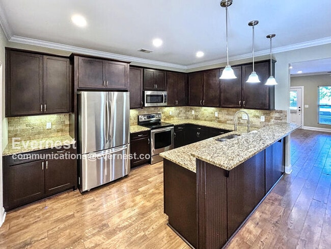 Building Photo - 708 Black Colt Dr