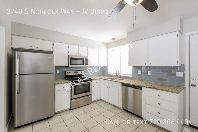 Building Photo - Charming 4 bedroom 3 bath home located in ...