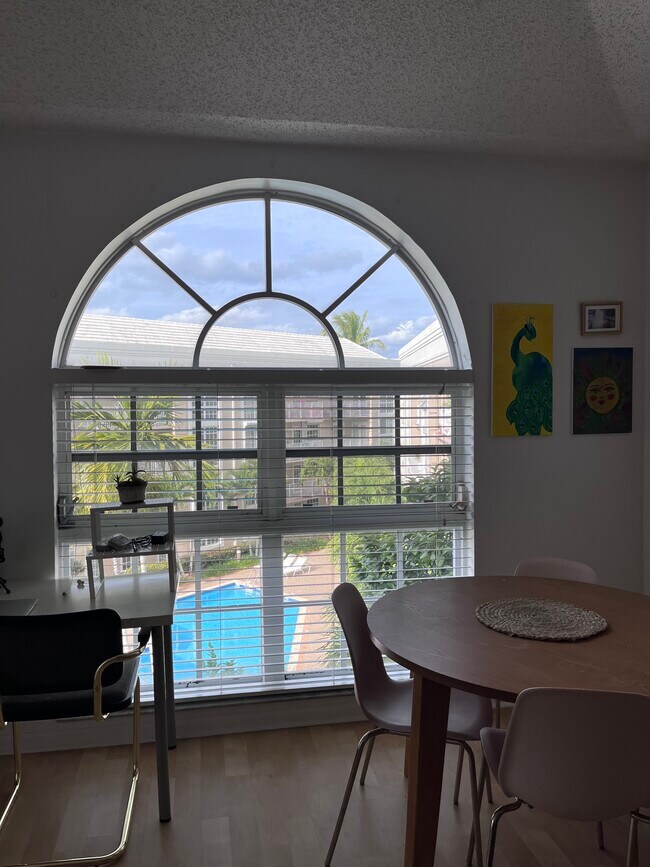 Foto del edificio - 1280 S Alhambra Cir