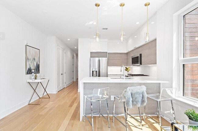 Building Photo - 6025 JFK Blvd E